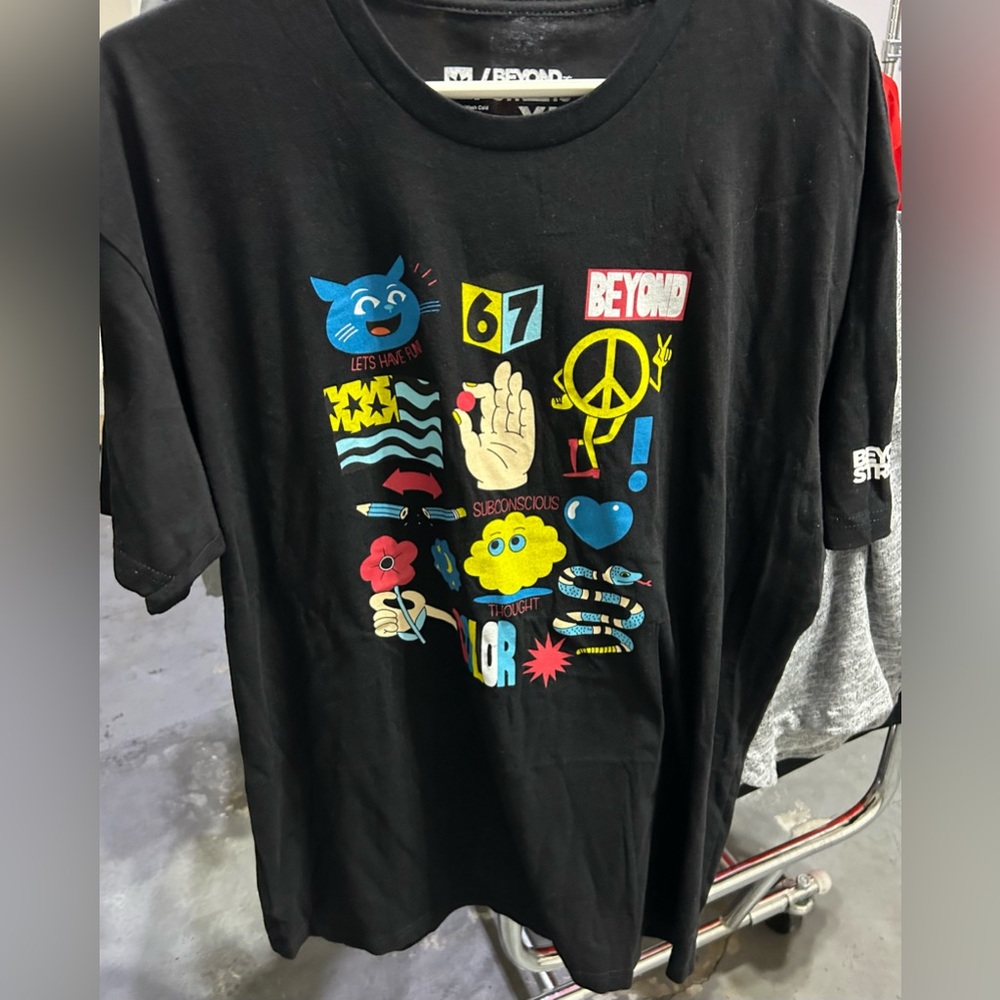 XL adidas tshirt